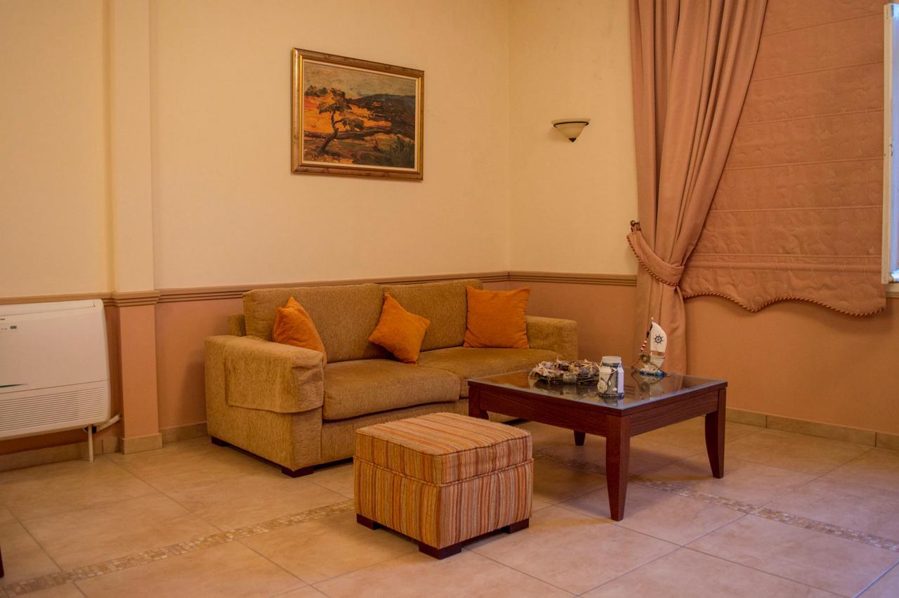 Hotel Oiti Loutra Ipatis Esterno foto